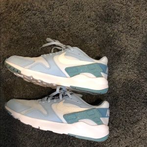 Nike shoes (never worn)